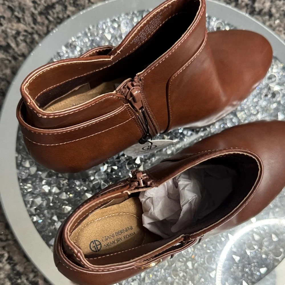 Giani Bernini Rich Brown Ankle Boots NWT 8.5